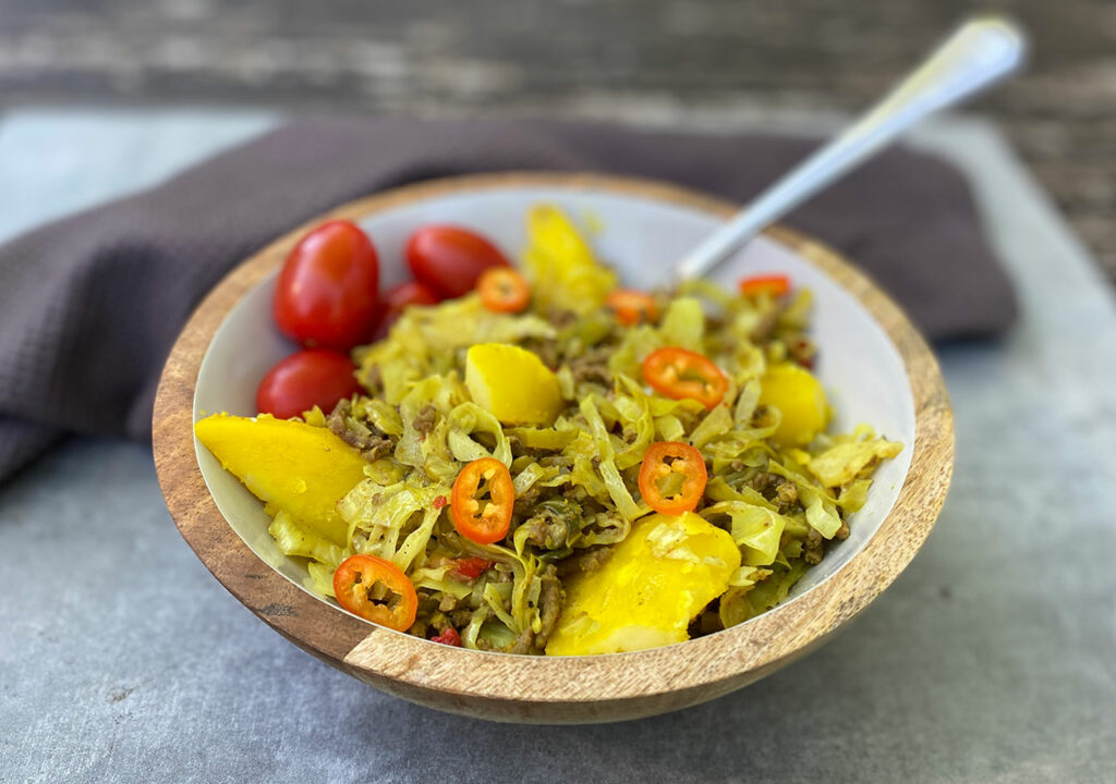 Surinaamse spitskool gehakt curry