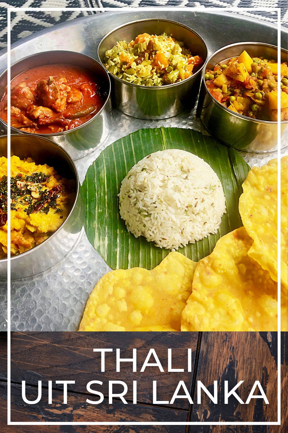 Thali uit Sri Lanka. Een schaal vol met lekkere curry gerechtjes.