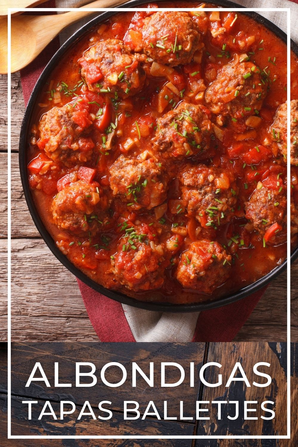 Albondigas Taps balletjes in Spaanse tomatensaus