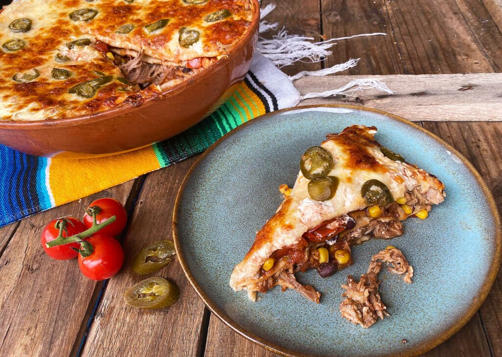 Mexicaanse lasagne met pulled pork en tortillawraps snel-gemaakt