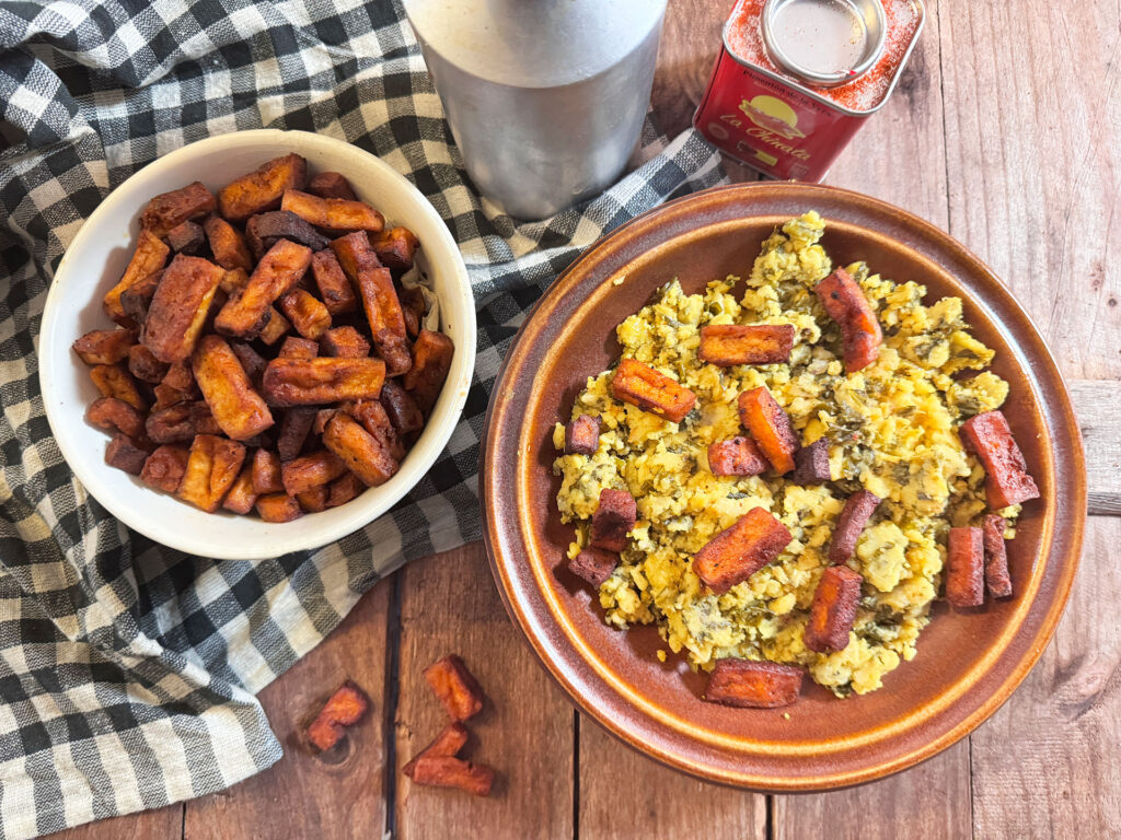Vegetarische spekjes gemaakt van tofu, perfect als alternatief voor spek