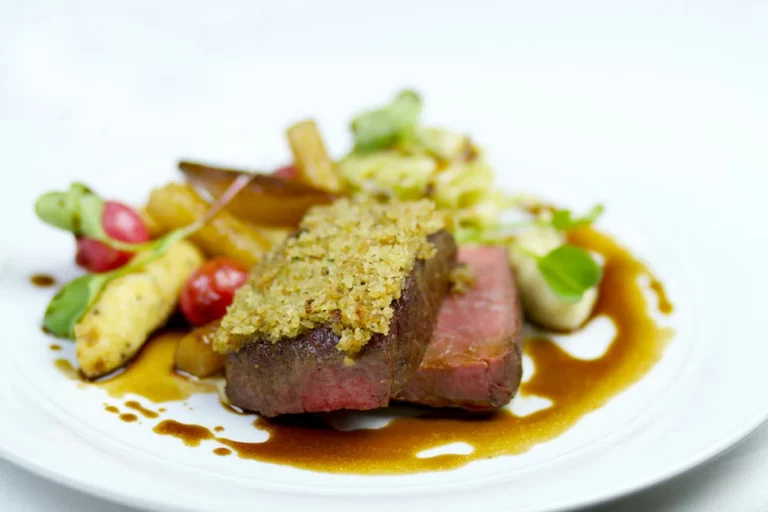 Entrecote met krokante panko en rode wijnjus